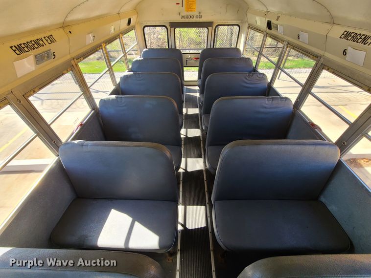 image for item IQ9094 1999 International 3800  school bus