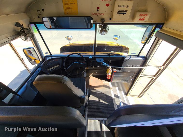 image for item IQ9094 1999 International 3800  school bus