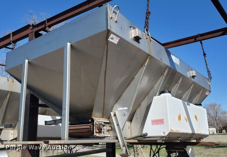 image for item IX9004 Monroe MV-156-84-56 stainless steel spreader