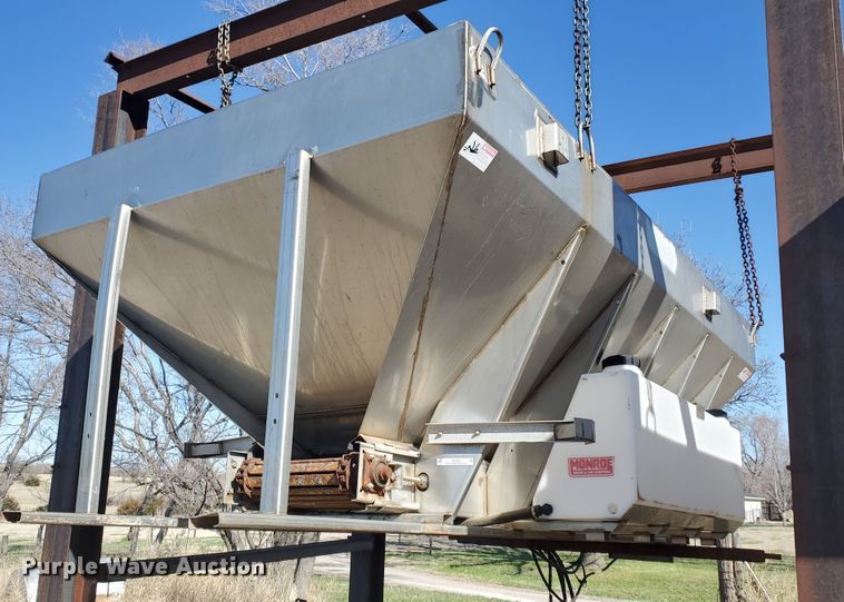 image for item IX9005 Monroe MV-156-84-56 stainless steel spreader