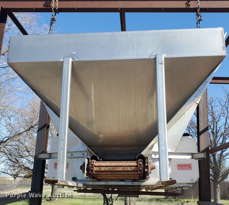 image for item IX9005 Monroe MV-156-84-56 stainless steel spreader