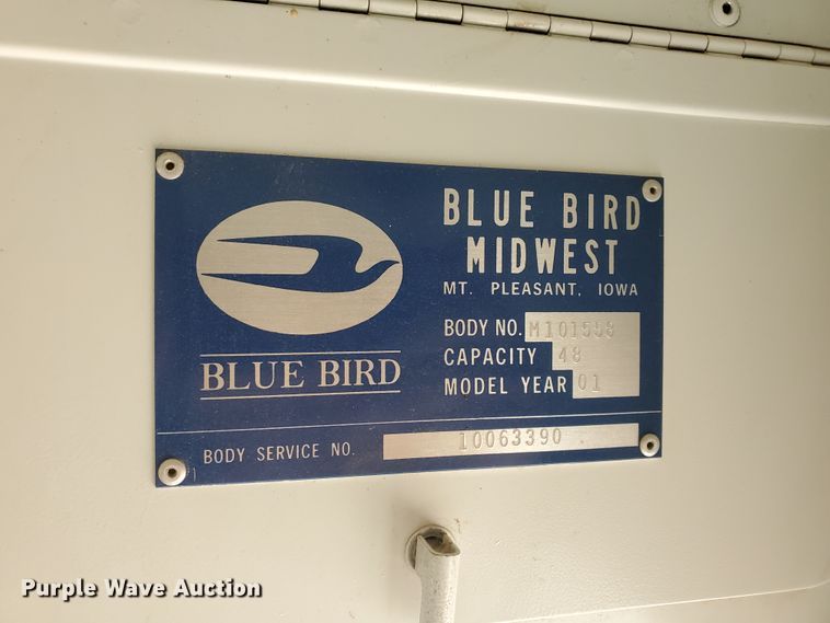 image for item IX9035 2001 International 3800  school bus