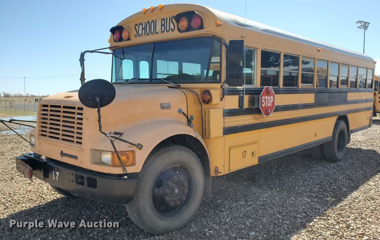 image for item IX9036 2000 International 3800  school bus