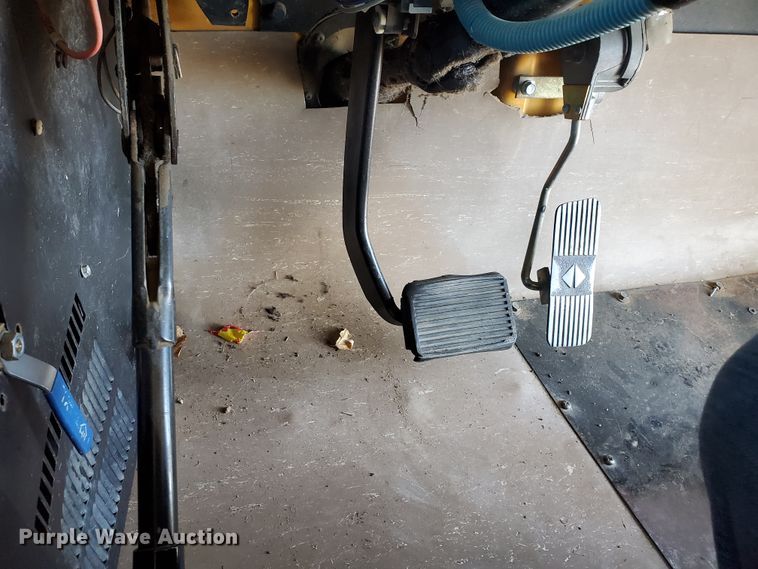 image for item IX9036 2000 International 3800  school bus