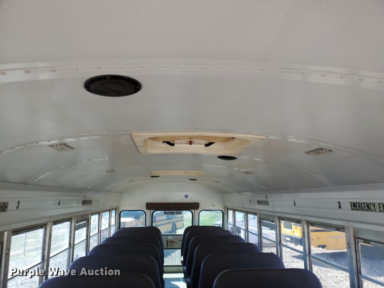 image for item IX9036 2000 International 3800  school bus