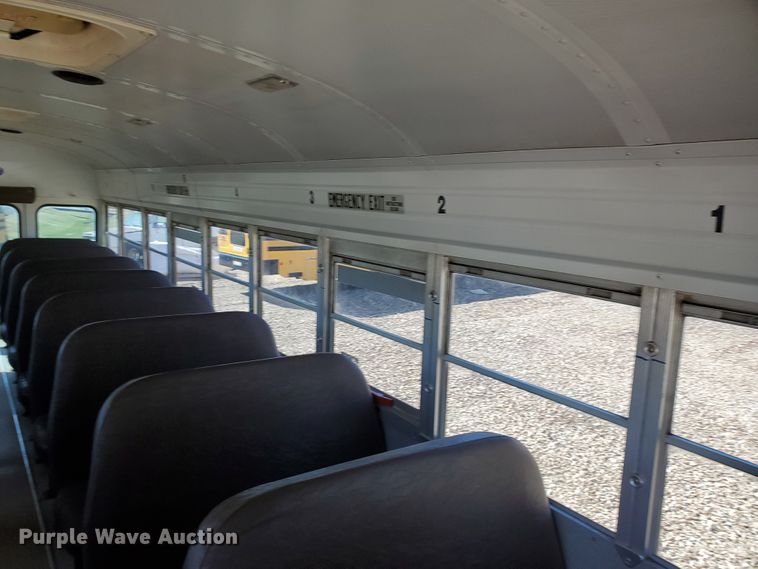 image for item IX9036 2000 International 3800  school bus