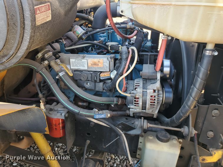 image for item IX9036 2000 International 3800  school bus