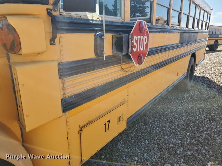 image for item IX9036 2000 International 3800  school bus