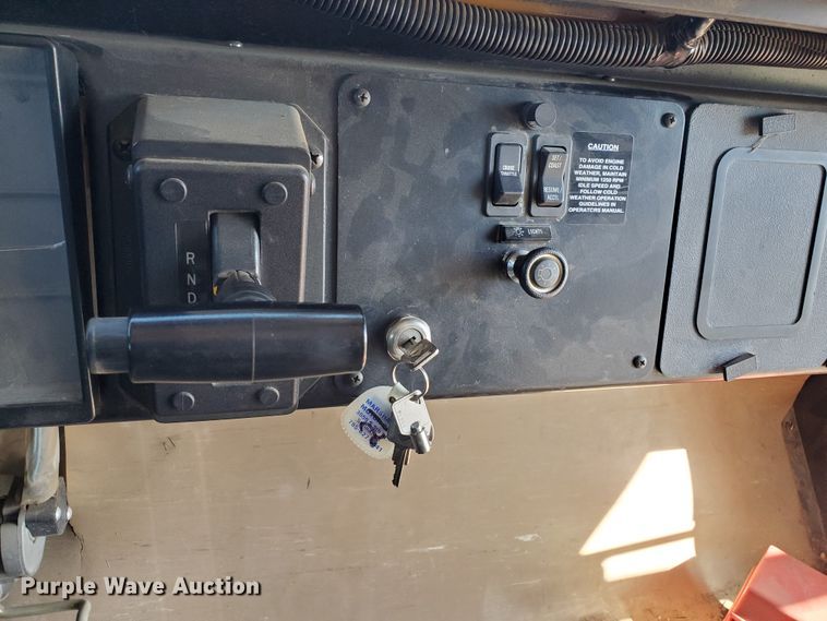 image for item IX9037 2001 International 3800  school bus