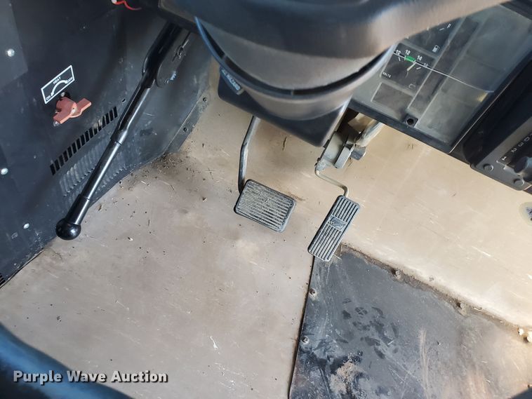 image for item IX9037 2001 International 3800  school bus