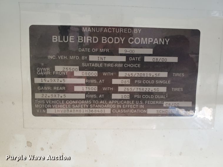 image for item IX9037 2001 International 3800  school bus