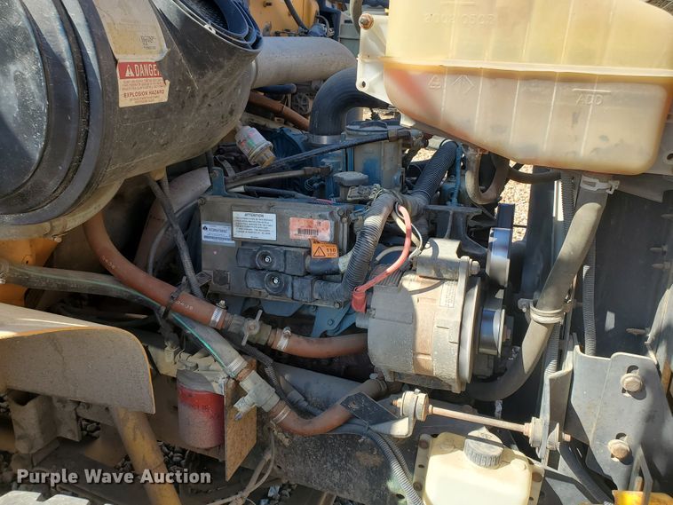 image for item IX9037 2001 International 3800  school bus