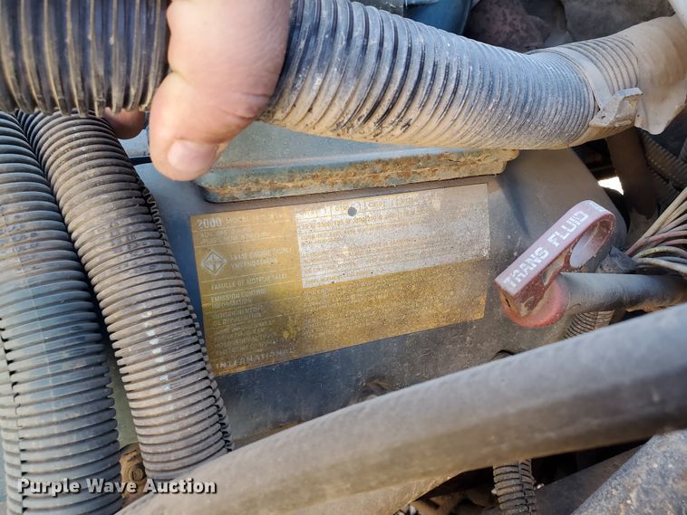 image for item IX9037 2001 International 3800  school bus