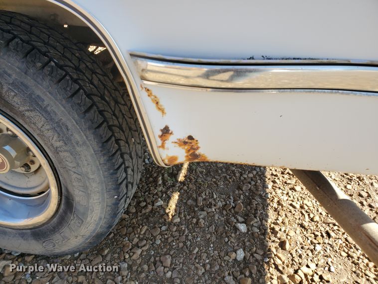 image for item IX9038 1986 Chevrolet C10  pickup truck