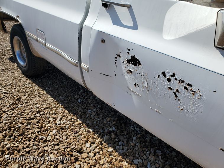 image for item IX9038 1986 Chevrolet C10  pickup truck