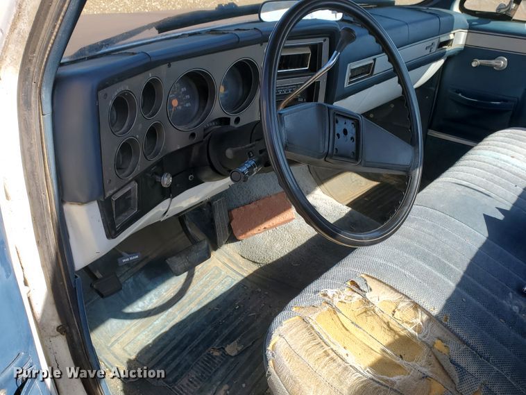 image for item IX9038 1986 Chevrolet C10  pickup truck