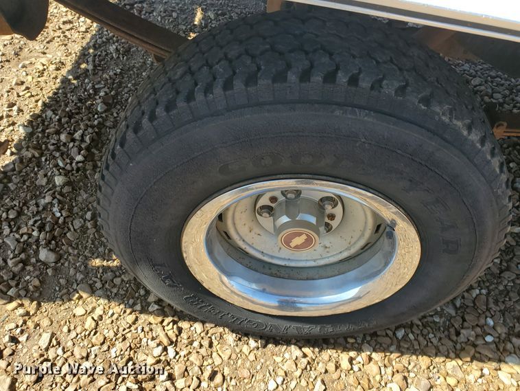 image for item IX9038 1986 Chevrolet C10  pickup truck