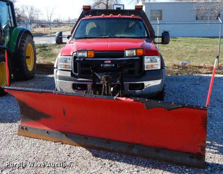 image for item IX9372 2006 Ford F450 Super Duty XL  flat bed truck