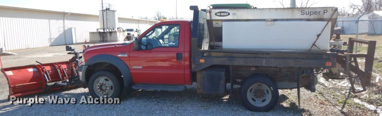 image for item IX9372 2006 Ford F450 Super Duty XL  flat bed truck