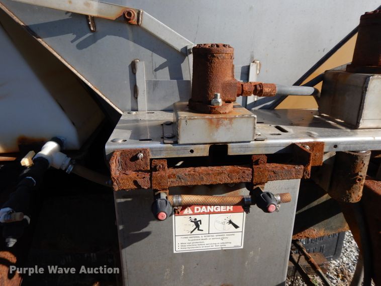 image for item IX9372 2006 Ford F450 Super Duty XL  flat bed truck