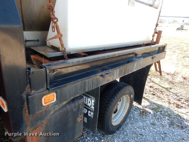 image for item IX9372 2006 Ford F450 Super Duty XL  flat bed truck