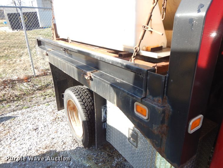 image for item IX9372 2006 Ford F450 Super Duty XL  flat bed truck