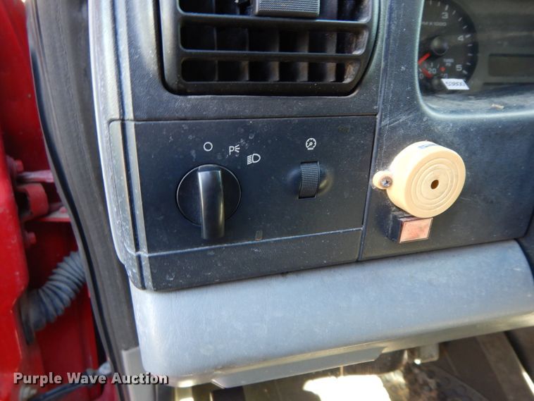 image for item IX9372 2006 Ford F450 Super Duty XL  flat bed truck