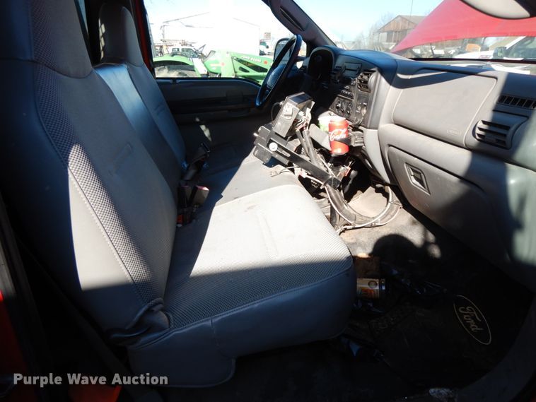 image for item IX9372 2006 Ford F450 Super Duty XL  flat bed truck