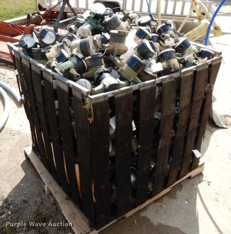 image for item IX9392 Approximately 600 brass water meters