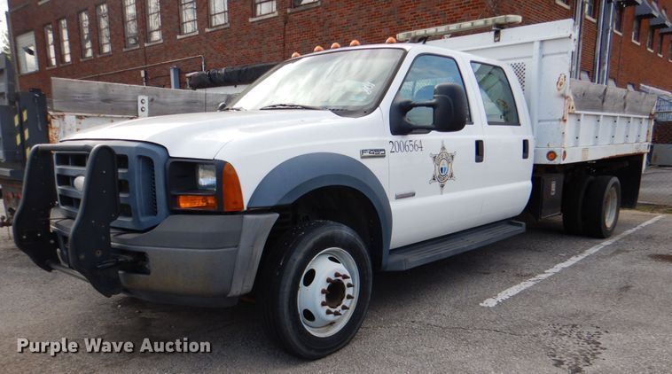 image for item IY9406 2006 Ford F450 Super Duty XL  flatbed truck