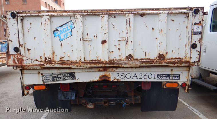 image for item IY9406 2006 Ford F450 Super Duty XL  flatbed truck