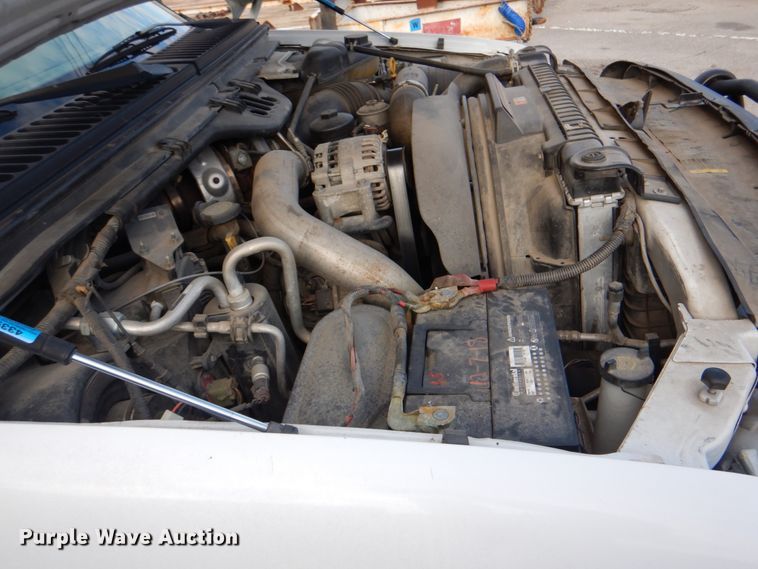 image for item IY9406 2006 Ford F450 Super Duty XL  flatbed truck