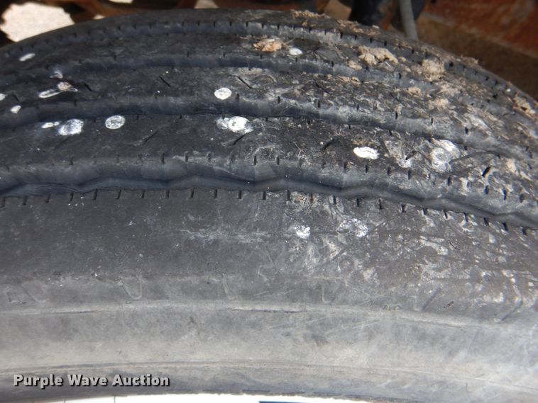 image for item IY9406 2006 Ford F450 Super Duty XL  flatbed truck