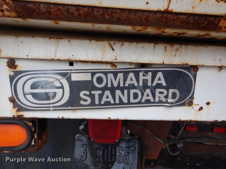 image for item IY9406 2006 Ford F450 Super Duty XL  flatbed truck