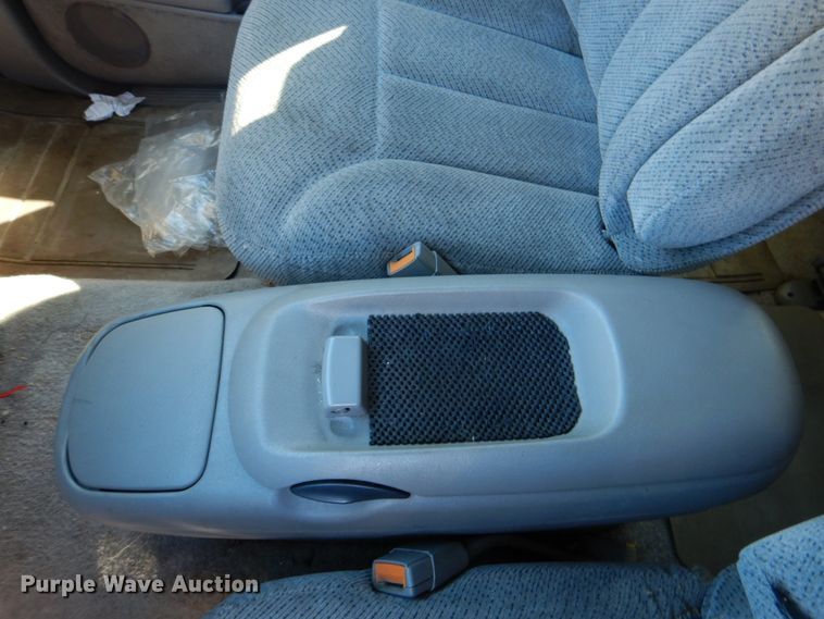 image for item IY9412 1999 Chevrolet Suburban  SUV