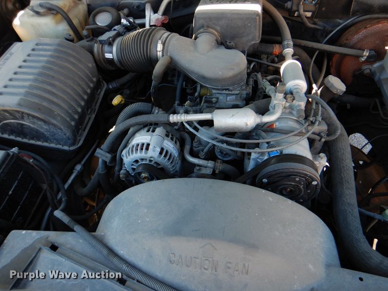 image for item IY9412 1999 Chevrolet Suburban  SUV