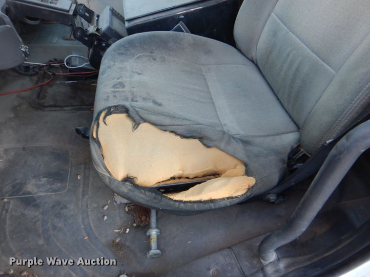 image for item IY9420 2005 Freightliner M2 Business Class  refuse truck