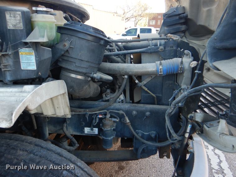 image for item IY9420 2005 Freightliner M2 Business Class  refuse truck