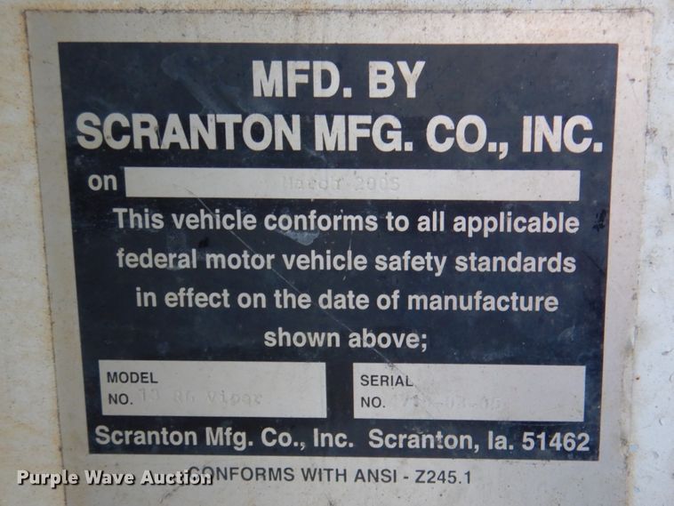 image for item IY9420 2005 Freightliner M2 Business Class  refuse truck