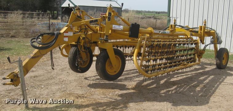 image for item DC1484 Vermeer R2300 hay rake