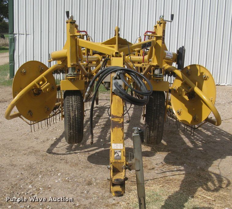image for item DC1484 Vermeer R2300 hay rake