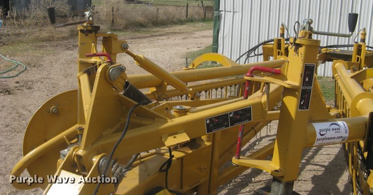 image for item DC1484 Vermeer R2300 hay rake