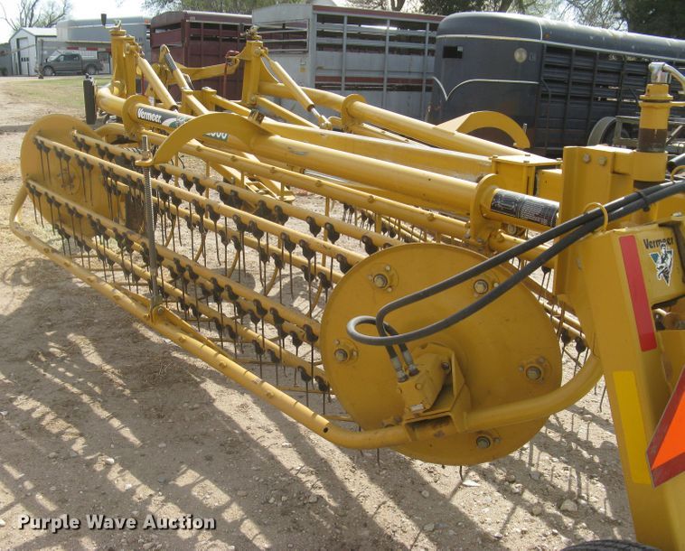 image for item DC1484 Vermeer R2300 hay rake