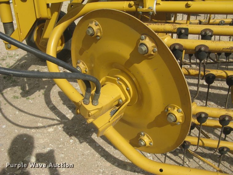 image for item DC1484 Vermeer R2300 hay rake