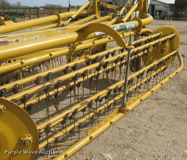 image for item DC1484 Vermeer R2300 hay rake