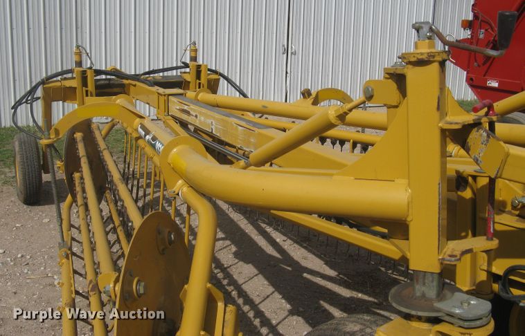 image for item DC1484 Vermeer R2300 hay rake