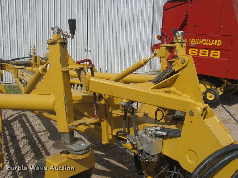 image for item DC1484 Vermeer R2300 hay rake