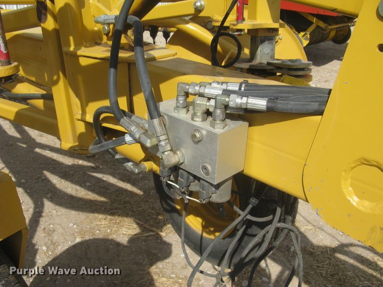 image for item DC1484 Vermeer R2300 hay rake