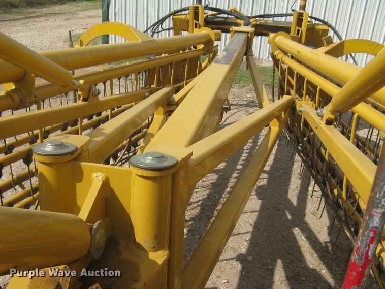 image for item DC1484 Vermeer R2300 hay rake