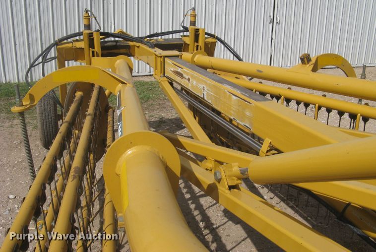 image for item DC1484 Vermeer R2300 hay rake